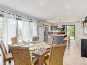 Holiday Home L'allée Couverte by Interhome